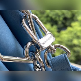 LV Артикул： M57791 Синий  Coussin маленькая сумка Из капсульной