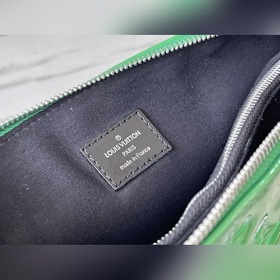 LV Модель： M57793 Маленькая сумка Coussin из лакированной кожи з