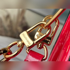 LV Модель： M57793 Черная сумка Coussin с золотой пряжкой Блеснул