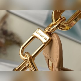 LV Модель： M57796 Сумка Coussin BB в цвете абрикос Была представ