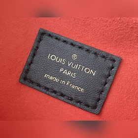 LV Артикул： M57796 Черная сумка Coussin BB Блеснула на весенне-л