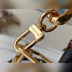 LV Артикул： M57796 Черная сумка Coussin BB Блеснула на весенне-л