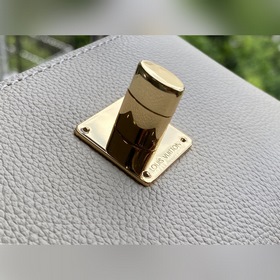 LV Модель： M58554 Серо-коричневая сумка Lockme Tender Изготовлен
