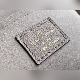 LV Модель： M58554 Серо-коричневая сумка Lockme Tender Изготовлен