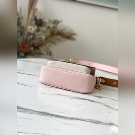 LV Модель： M58555 Розовая сумка Lockme Tender Изготовлена из мяг