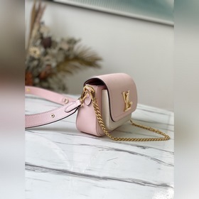 LV Модель： M58555 Розовая сумка Lockme Tender Изготовлена из мяг