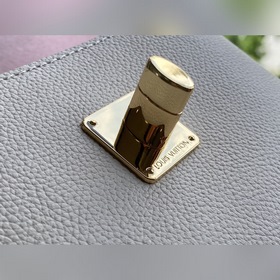 LV Модель： M58555 Розовая сумка Lockme Tender Изготовлена из мяг