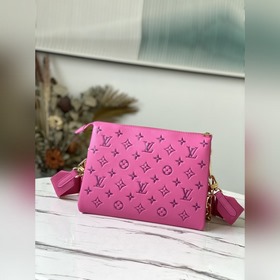 LV Артикул： M58628  Coussin маленькая сумка Из капсульной колле