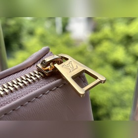 LV Артикул： M58739  Coussin маленькая сумка Из капсульной колле