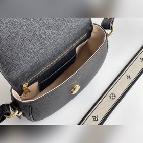 LV Артикул： M58967 Черная сумка Pont 9 Soft Изготовлена из зерни