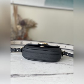 LV Артикул： M58967 Черная сумка Pont 9 Soft Изготовлена из зерни