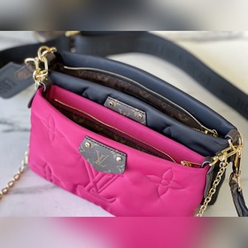 LV Артикул： M58980 Черный / Розовый Maxi Multi Pochette Accessoi