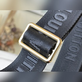 LV Артикул： M58980 Черный / Розовый Maxi Multi Pochette Accessoi
