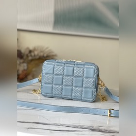 LV Артикул： M59115 Синяя сумка Troca Сумка Damier стеганым узоро