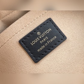 LV Артикул： M59116 Черная сумка Troca Сумка Damier стеганым узор