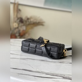 LV Артикул： M59116 Черная сумка Troca Сумка Damier стеганым узор