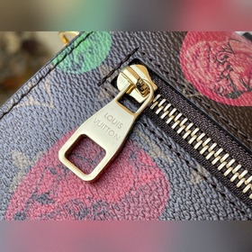 LV Артикул： M59257 Сумка Pochette Métis из коллекции осень-зима 