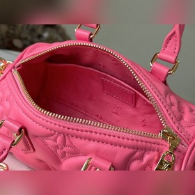 LV Модель： M59826 Цвет： фрукт дракона Сумка BB Мягкая подкладка