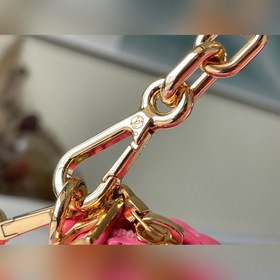 LV Модель： M59826 Цвет： фрукт дракона Сумка BB Мягкая подкладка