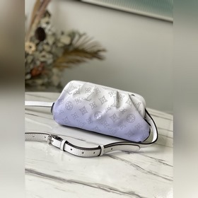 LV Модель： M80497 Мини-сумка Scala в оттенках синего Изготовлена