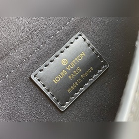 LV Модель： M80682 Сумка с ремешком и замком С сумкой LV Padlock 