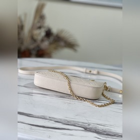 LV Модель： M81066 Easy Pouch On Strap Сумка Весенняя коллекция 2