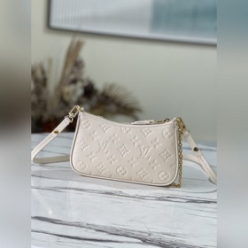 LV Модель： M81066 Easy Pouch On Strap Сумка Весенняя коллекция 2