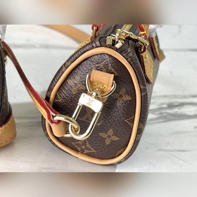LV Артикул： M81081 Комплект Три мини-сумки： модели Speedy, Alma 