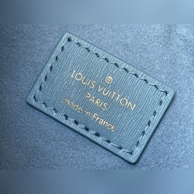 LV Артикул： M81094 Loop полукруглая сумка-багет Сумка Croissant