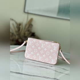 LV Артикул： M81429 Розовый Сумка с двумя молниямиз мягкой кожи
