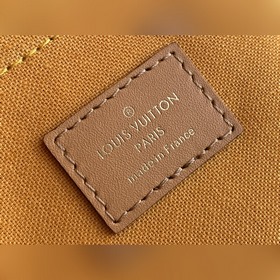 LV Артикул： N50053 CROISETTE Компактная и современная сумка чере