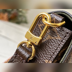 LV Артикул： M80091 Розовый комплект из трех предметов MULTI POCH