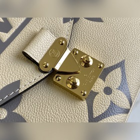 LV Артикул： M45384 Кремово-белая сумка Pochette Métis с тисненым 