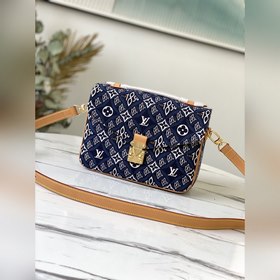 LV « » Модель： M57395 Сумка Pochette Métis В зимней коллекции 202