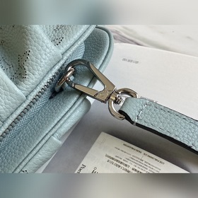 LV Артикул： M80094 Мини-сумка Scala Вдохновленная складками зана