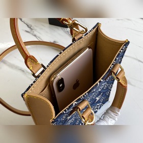 LV Модель： M80288 Сумка Petit Sac Plat Николя Гескьер объединил 