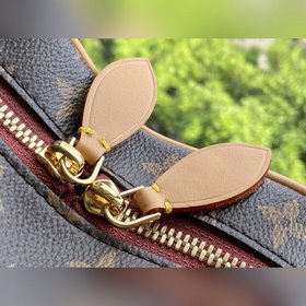LV Модель： M57456 Cur Сумка Изготовлена из ткани Monogram, в лев