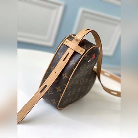 LV Модель： M57456 Cur Сумка Изготовлена из ткани Monogram, в лев