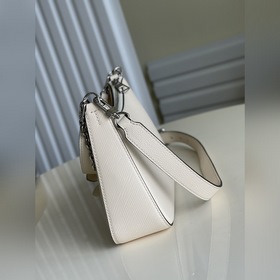 LV Модель： M80688 Белая сумка MARELLE Сумка Marelle изготовлена 