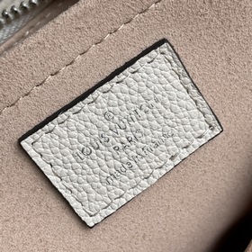 LV Модель： M80688 Белая сумка MARELLE Сумка Marelle изготовлена 