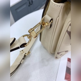 Сумка LV Pochette Metis Артикул： M45596 Весна 2021 года. Сумка Po