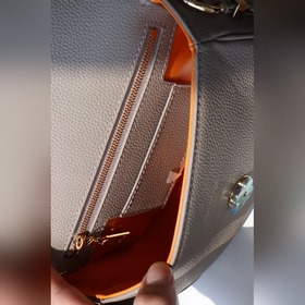 LV Артикул： M58728 Серая сумка Pont 9 Soft Изготовлена из зернис