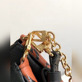 LV Артикул： M80399 Серия с леопардовым принтом Multi Pochette Ac