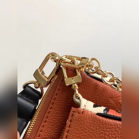 LV Артикул： M80399 Серия с леопардовым принтом Multi Pochette Ac