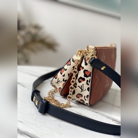 LV Артикул： M80399 Серия с леопардовым принтом Multi Pochette Ac