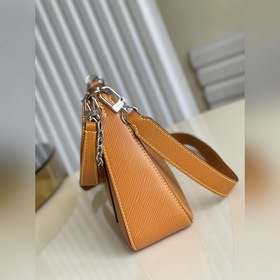 LV Модель： M80794 Коричневая сумка MARELLE Сумка Marelle из кож