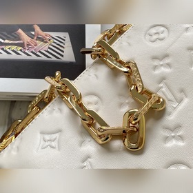 LV Модель： M57793 Молочно-белая сумка Coussin Small заявила о се