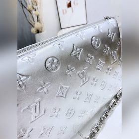 LV Модель： M57913 Серебристая сумка Coussin Small Блеснула на ве
