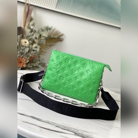 LV Модель： M57936 Зеленая сумка Coussin Small завершила весенне-