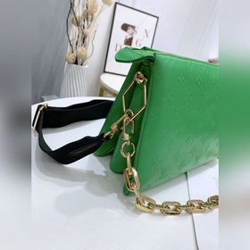 LV Модель： M57936 Зеленая сумка Coussin Small завершила весенне-